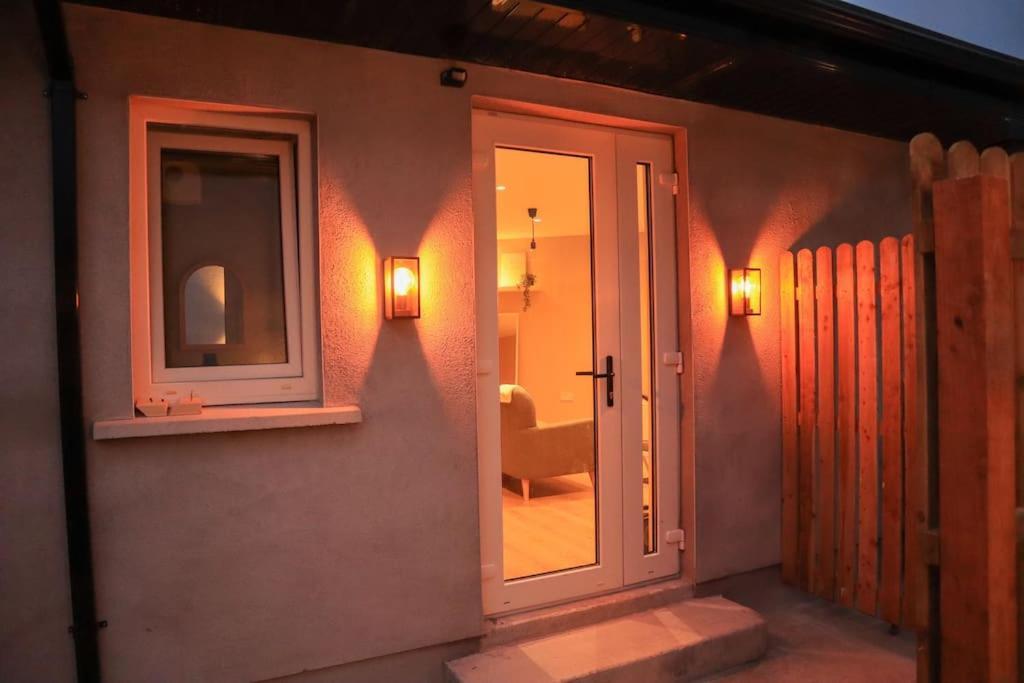 Modern Studio Apartment In Cashel Cashel  Exterior photo