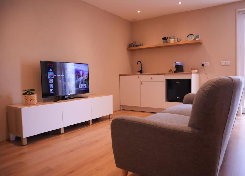 Modern Studio Apartment In Cashel Cashel  Exterior photo